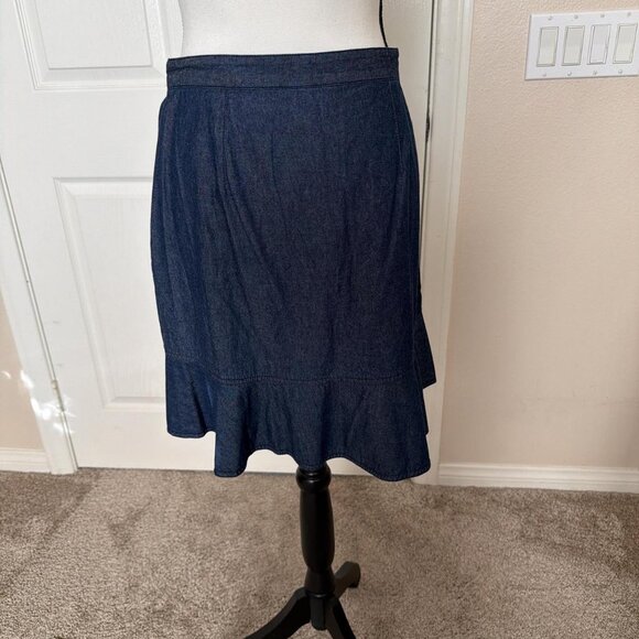 Draper James Chambray Faux Wrap Skirt – Size 6 – Ruffle Hem - Picture 2 of 2